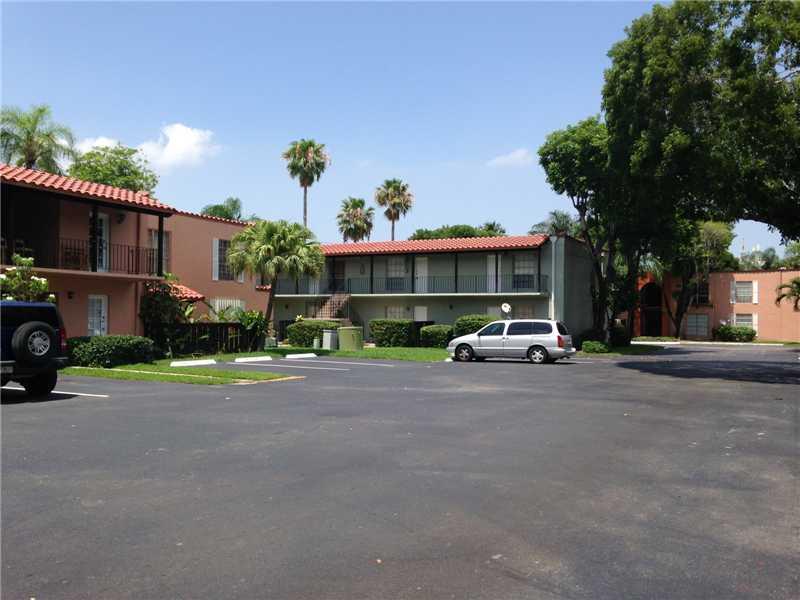 BEAUTIFUL UNIT: TOTALLY REMODELED WITH NEW KITCHEN AND STAINLESS STEEL APPLIANCES, NEW LAMINATED FLOORS, NEW VERTICALES. CENTRALLY LOCATED TO MAJOR HIGHWAYS. WALKING DISTANCE TO SCHOOLS, SHOPPING CENTERS AND PUBLIC TRANSPORTATION. 3 POOLS, 2 TENNIS COURTS , GYM W/SAUNA. COME AND SEE, IT IS READY FOR YOU.