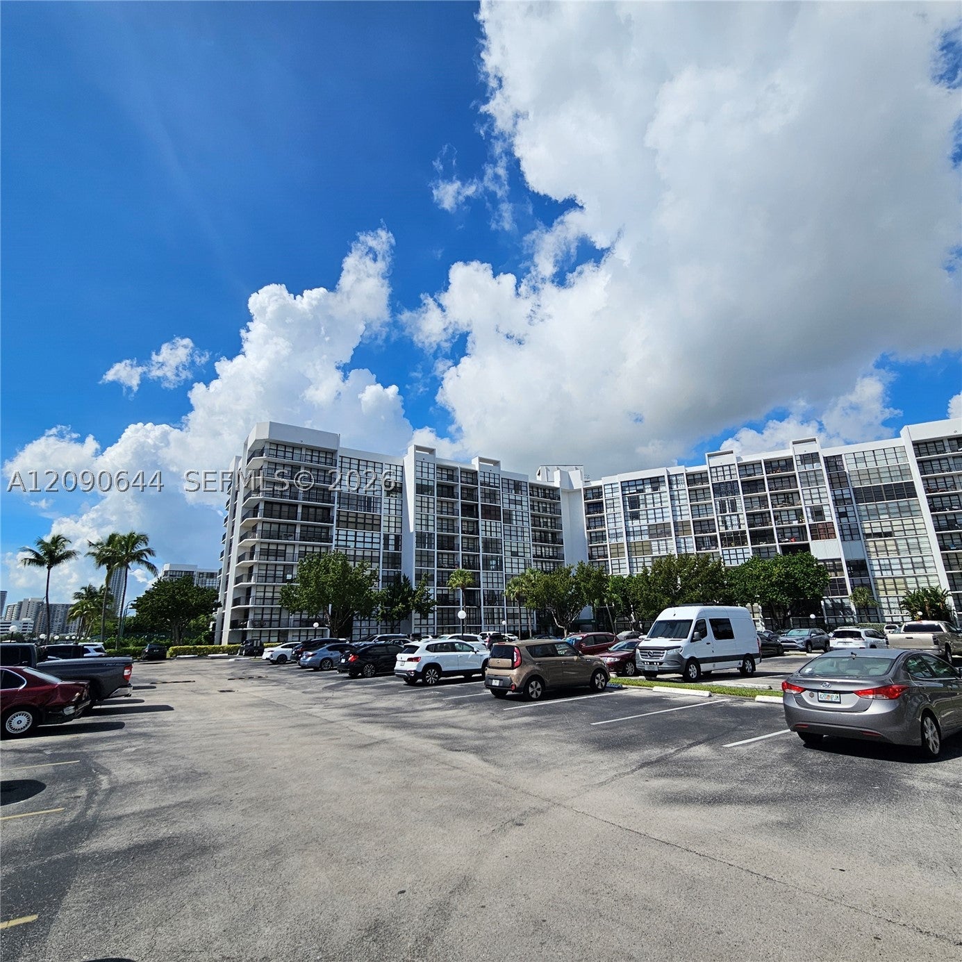1000 Parkview Dr 124
