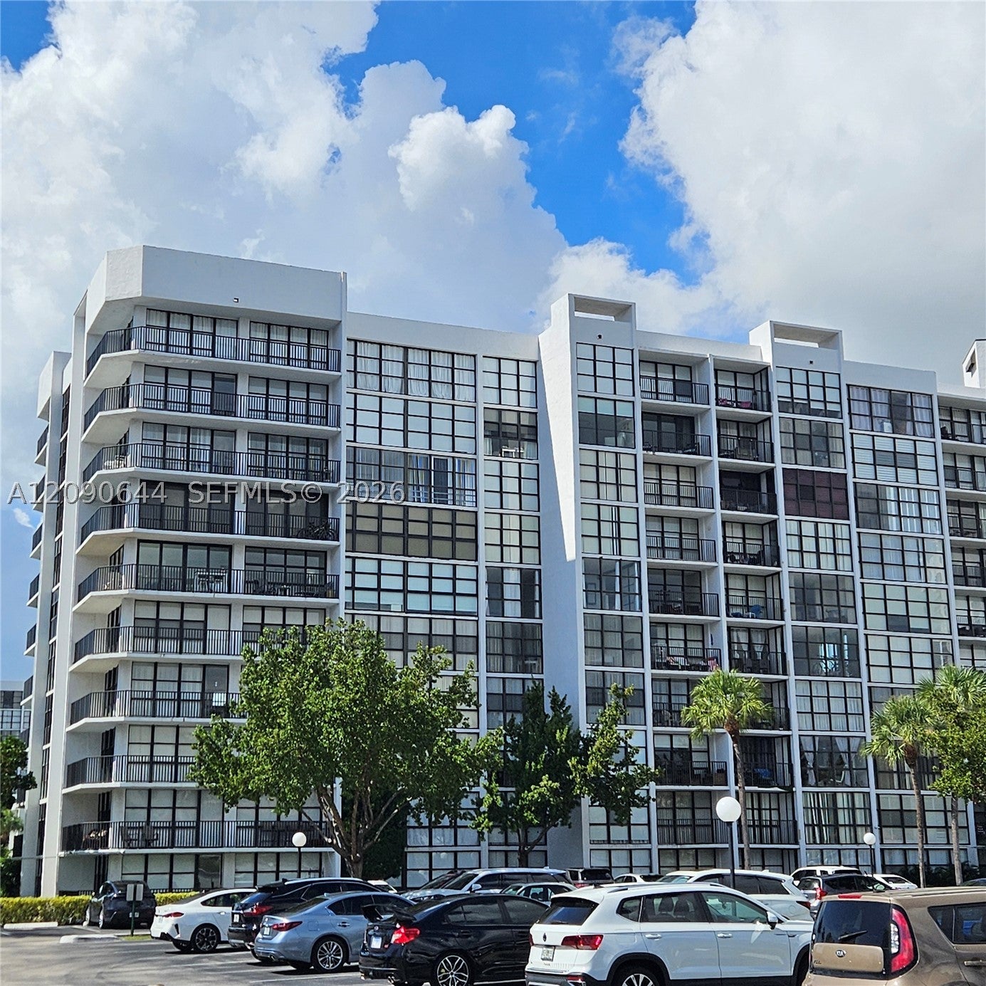1000 Parkview Dr 124