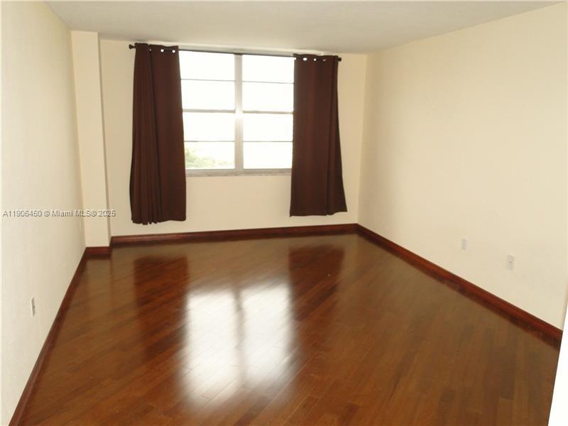 ADMIRALS PORT CONDO WEST - Residential Lease