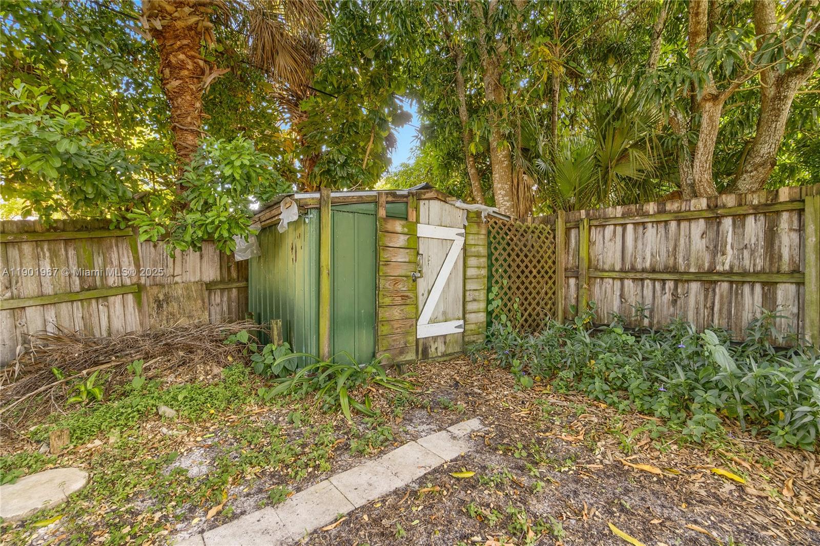 GOLDEN GATE - Residential