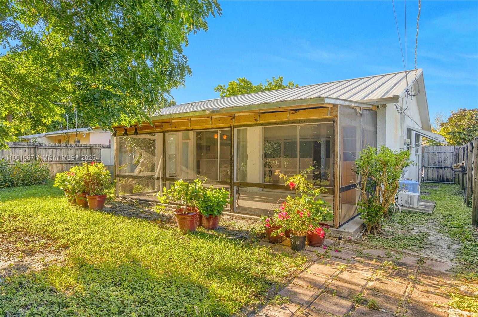 GOLDEN GATE - Residential