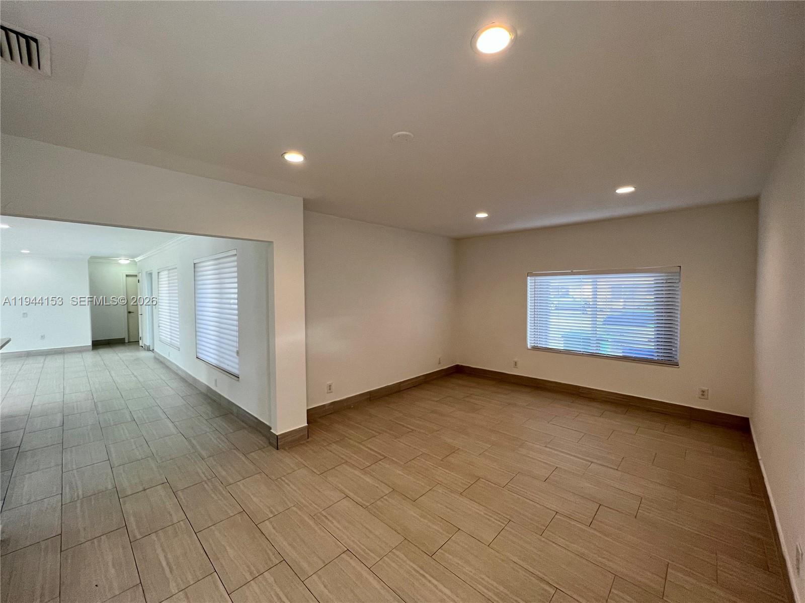 HIGHLAND GARDENS - Residential Lease