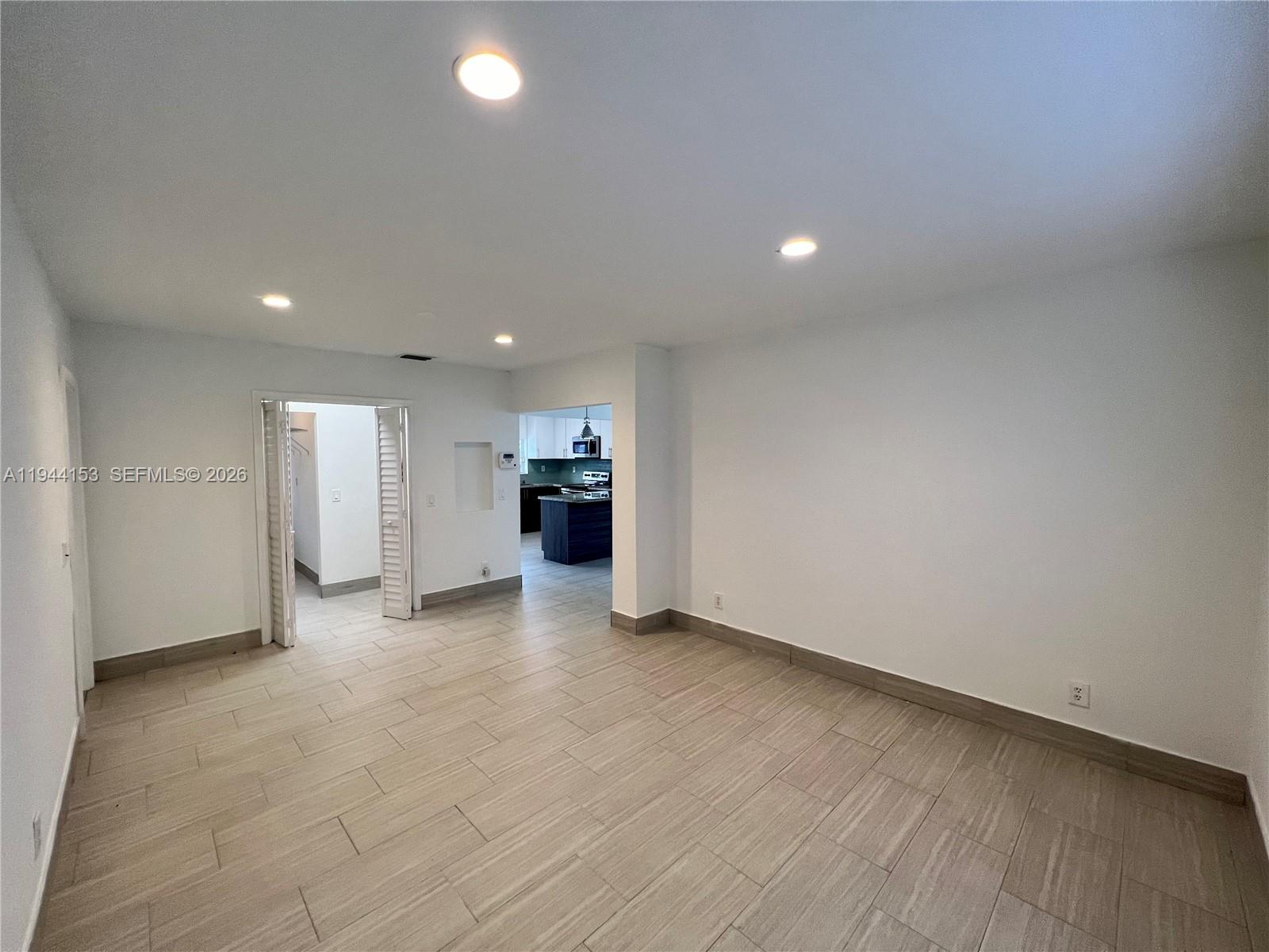 HIGHLAND GARDENS - Residential Lease