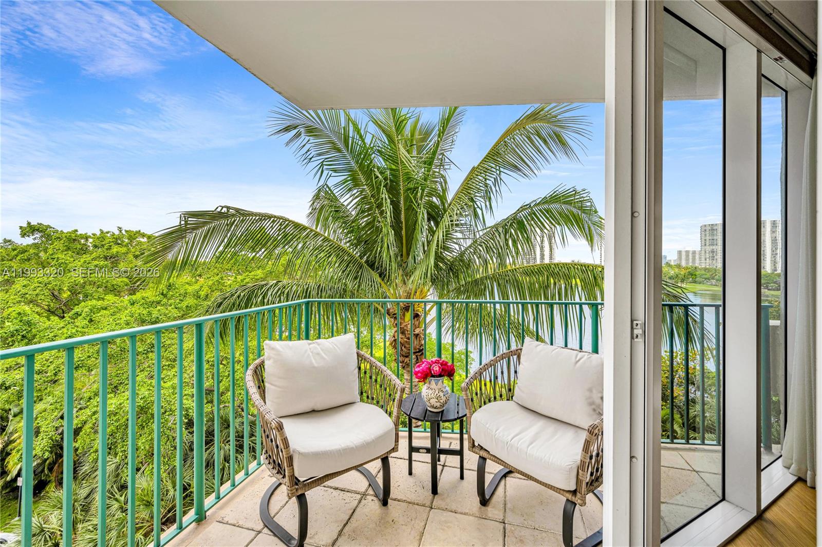 TURNBERRY VLG NO TOWER CO - Residential