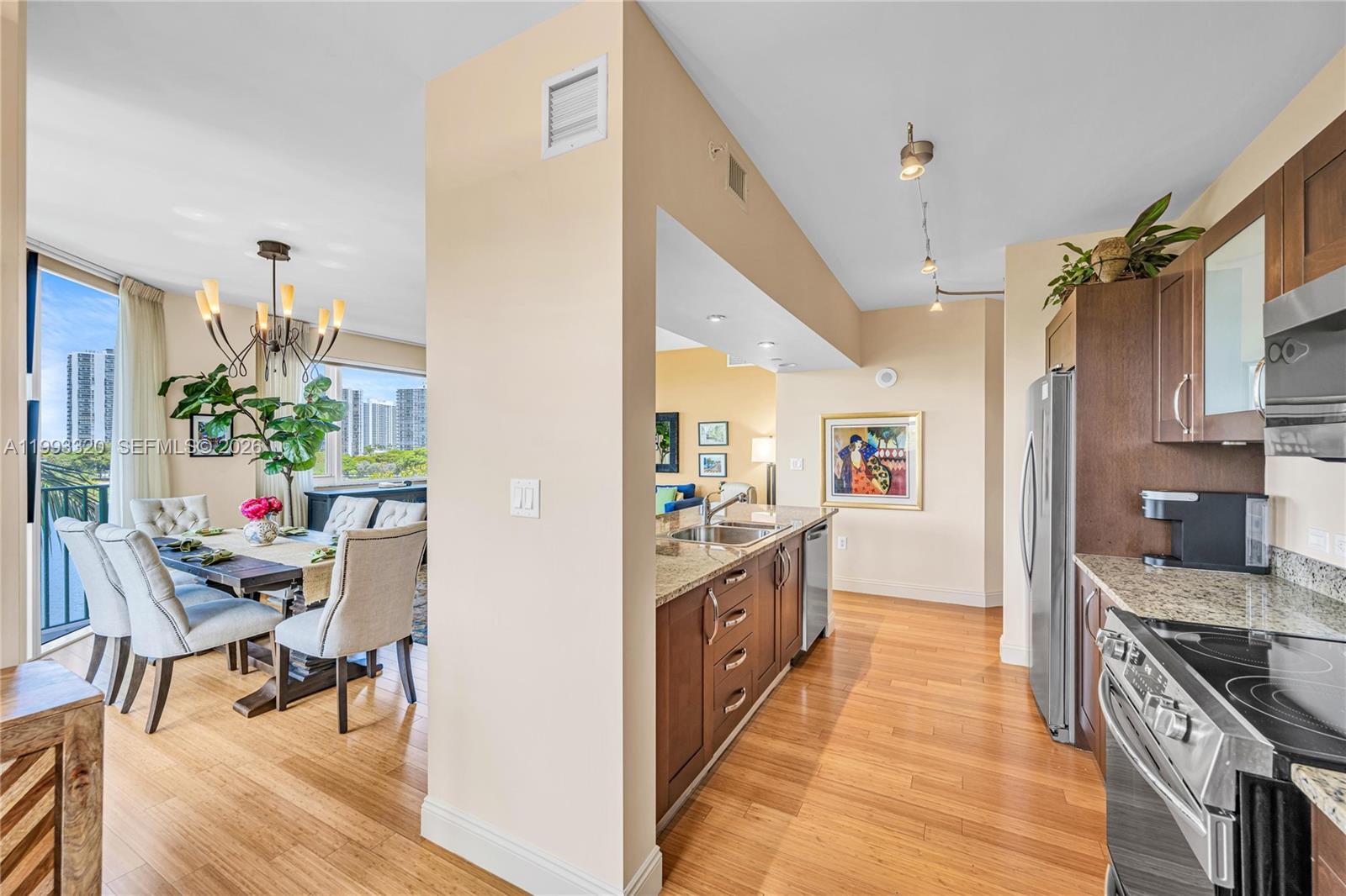 TURNBERRY VLG NO TOWER CO - Residential