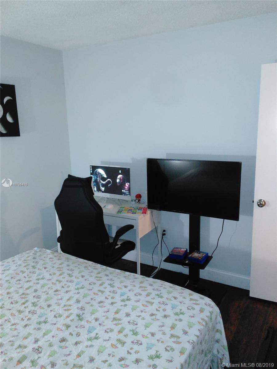 VERSAILLE GARDENS I CONDO - Residential