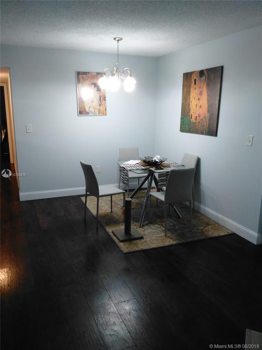 VERSAILLE GARDENS I CONDO - Residential