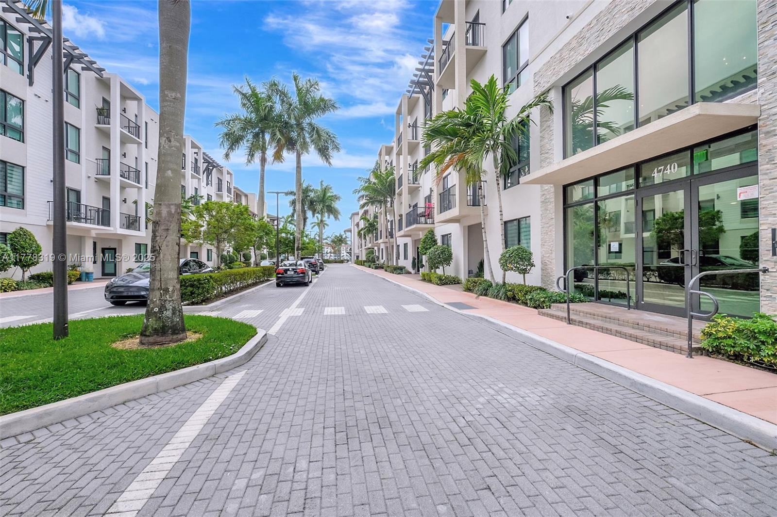 Property for Sale at 4740 Nw 84th Ct 32, Doral, Miami-Dade County, Florida - Bedrooms: 3 
Bathrooms: 2  - $565,000