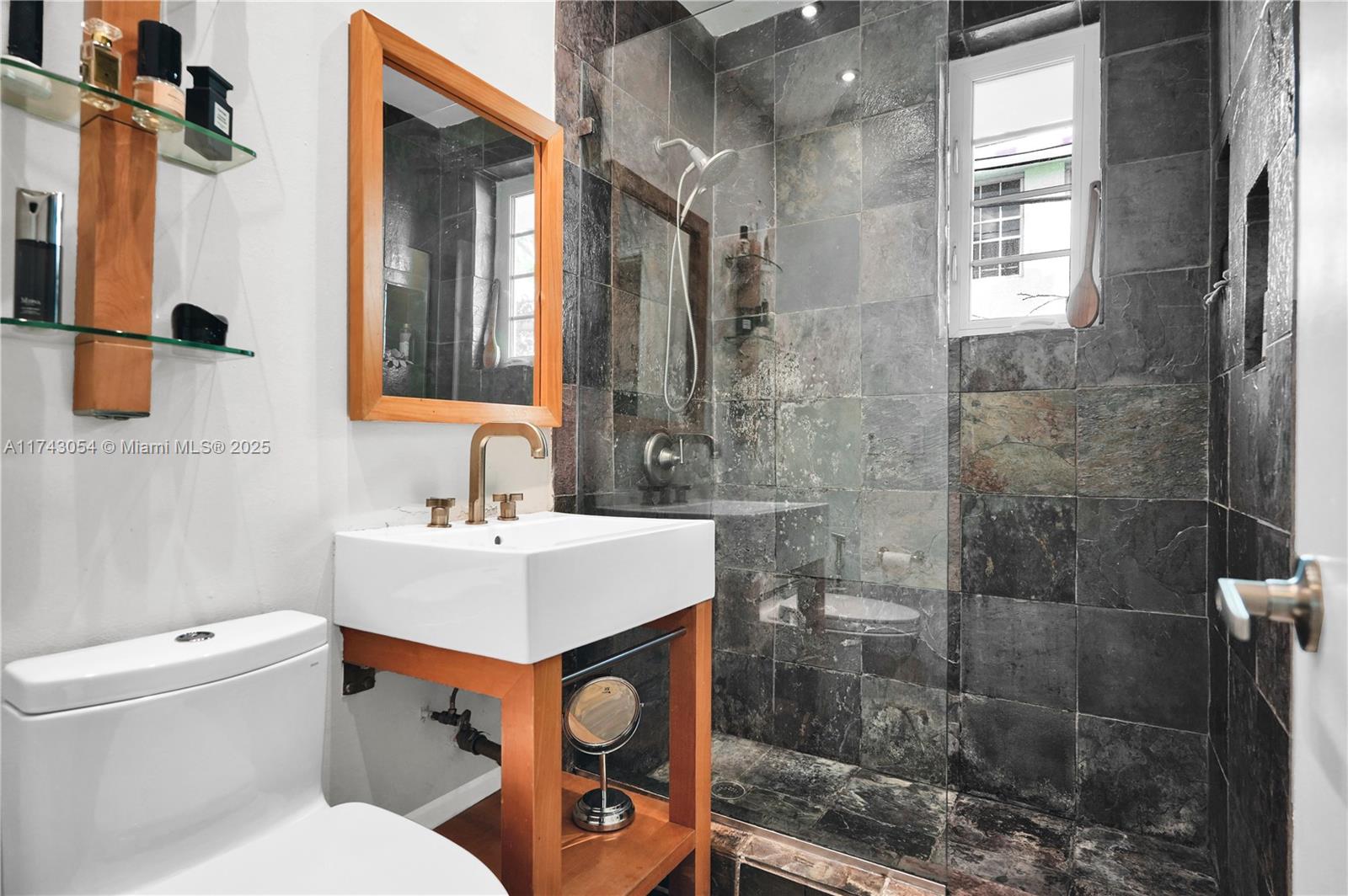 ENCLAVE ON SOUTH BEACH - Residential