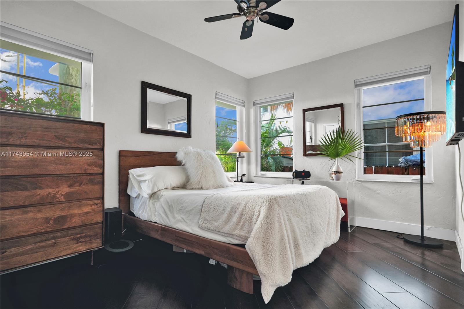 ENCLAVE ON SOUTH BEACH - Residential