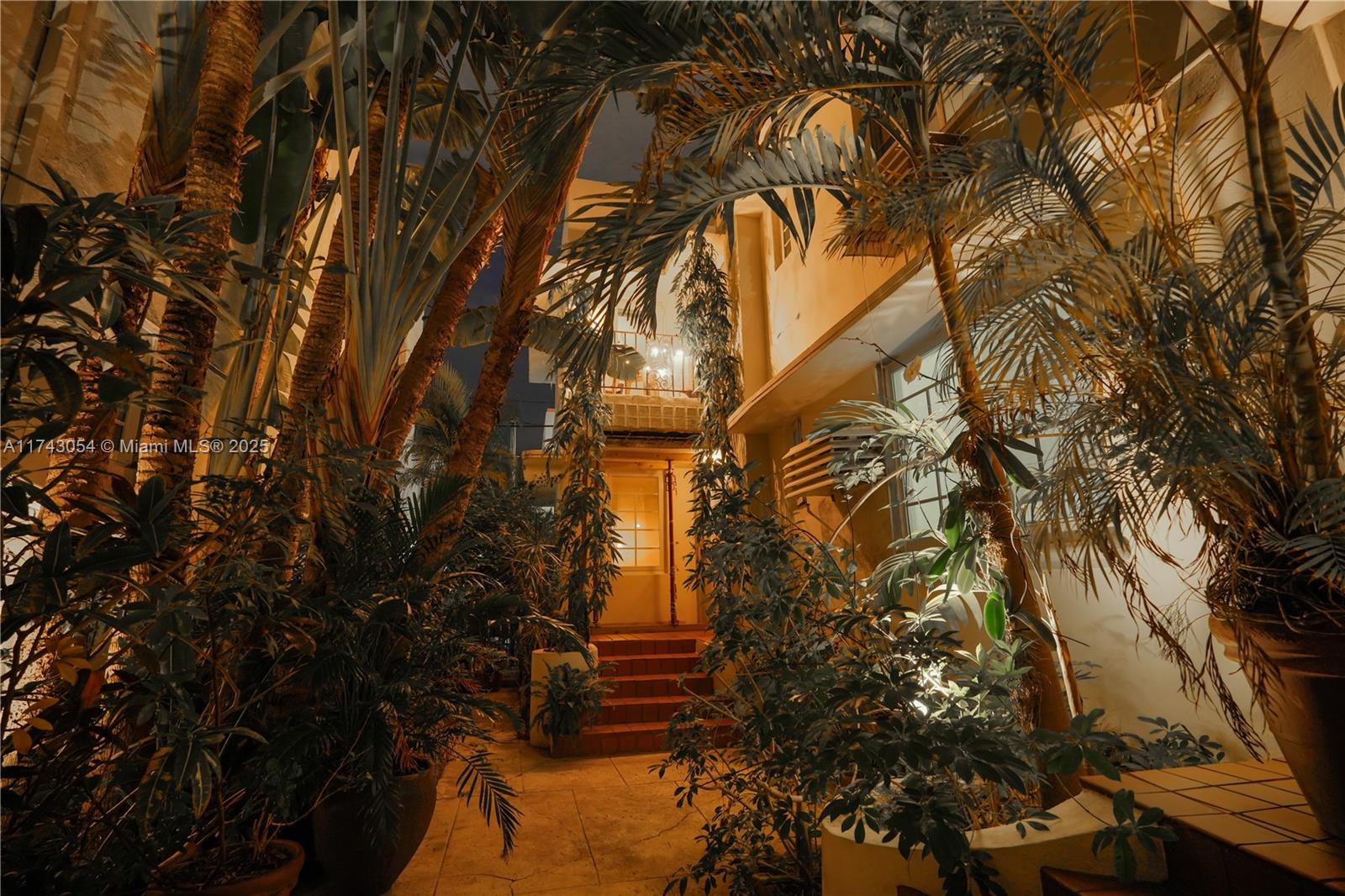 ENCLAVE ON SOUTH BEACH - Residential