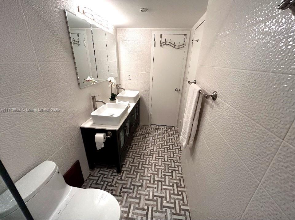 PARKER PLAZA CONDO ESTATE - Residential