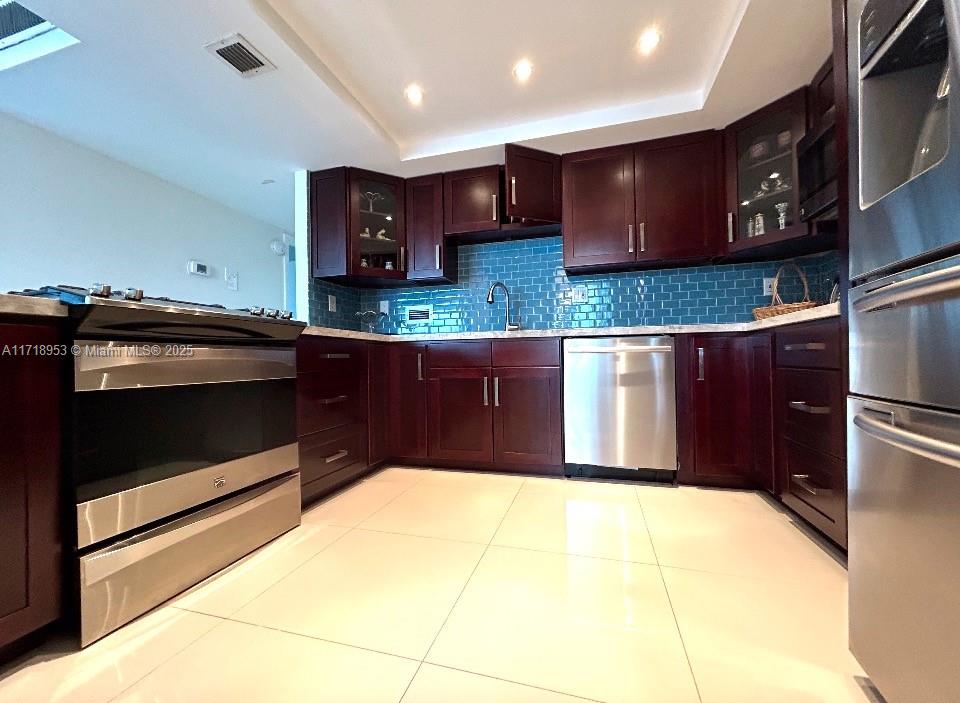 PARKER PLAZA CONDO ESTATE - Residential