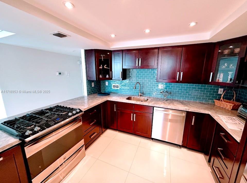 PARKER PLAZA CONDO ESTATE - Residential