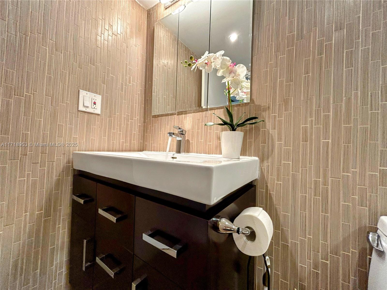 PARKER PLAZA CONDO ESTATE - Residential
