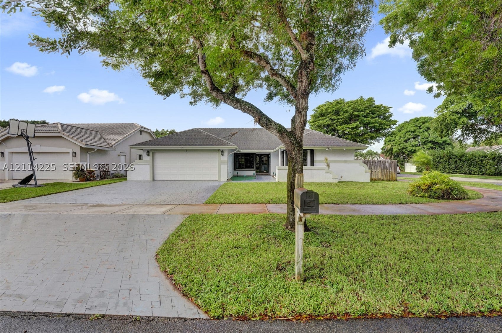 5741 SW 88th Ter