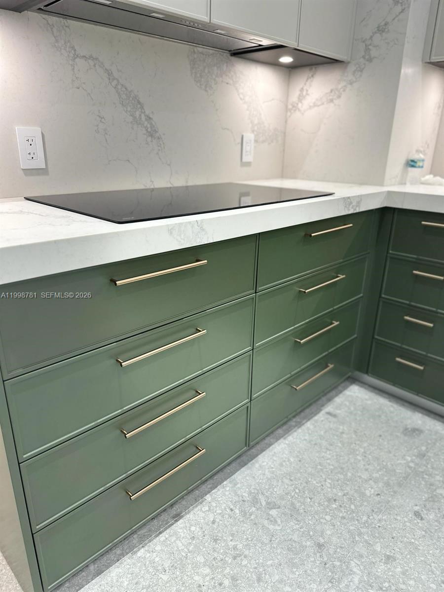 737 Crandon Blvd 301