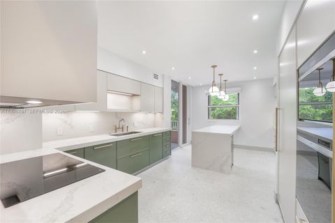 737 Crandon Blvd 301 Key Biscayne FL 33149