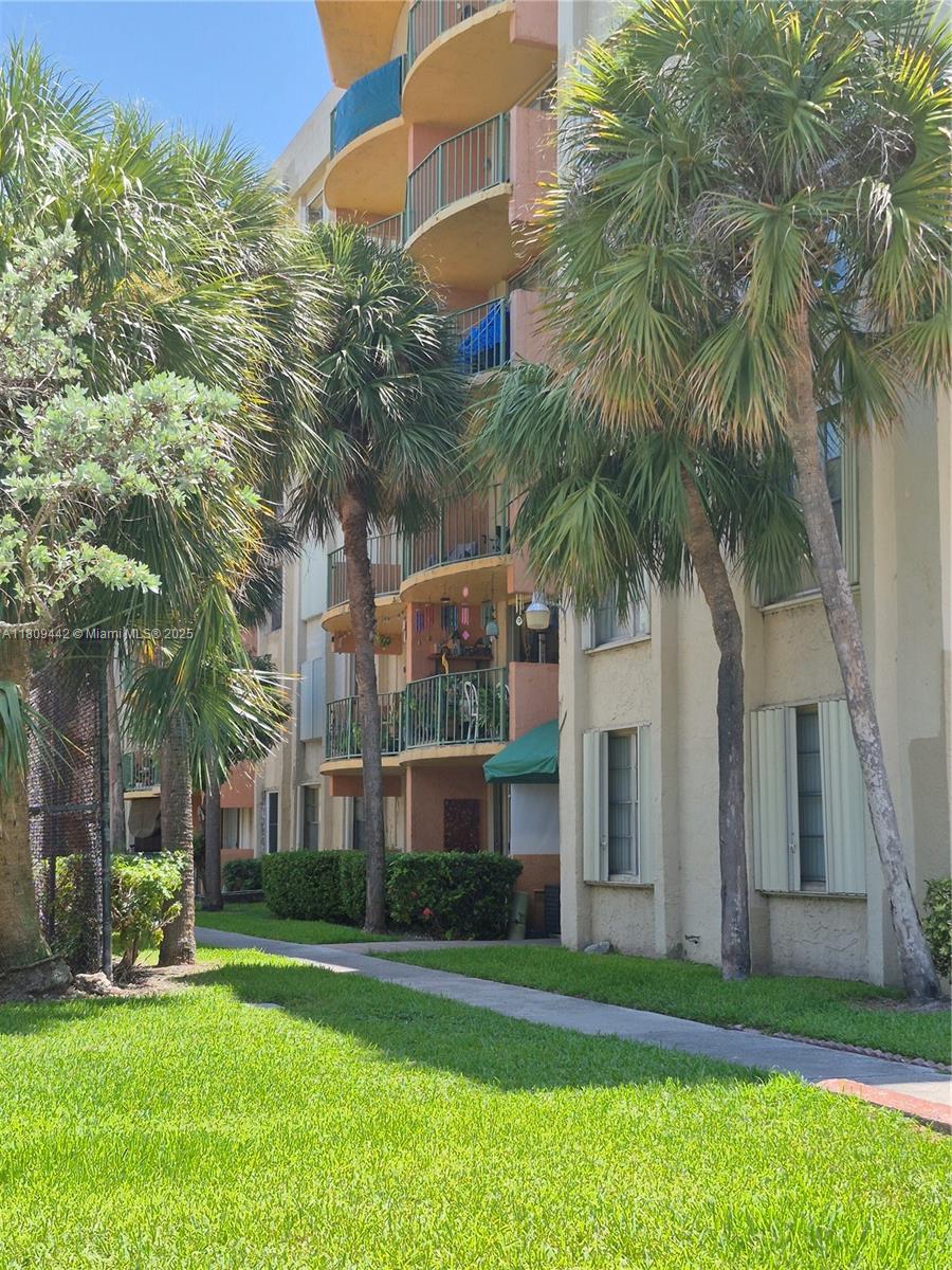 9320 Fontainebleau Blvd 201, Miami, Broward County, Florida - 2 Bedrooms  
2 Bathrooms - 