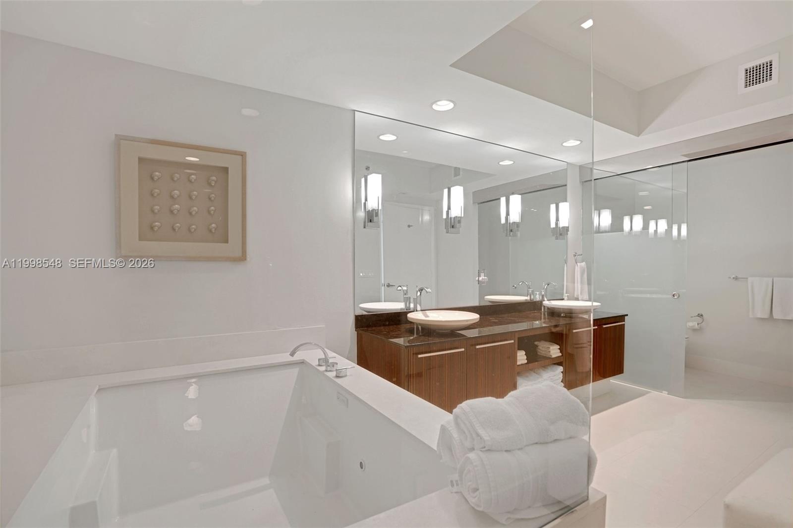 2711 HOLLYWOOD BEACH COND - Residential