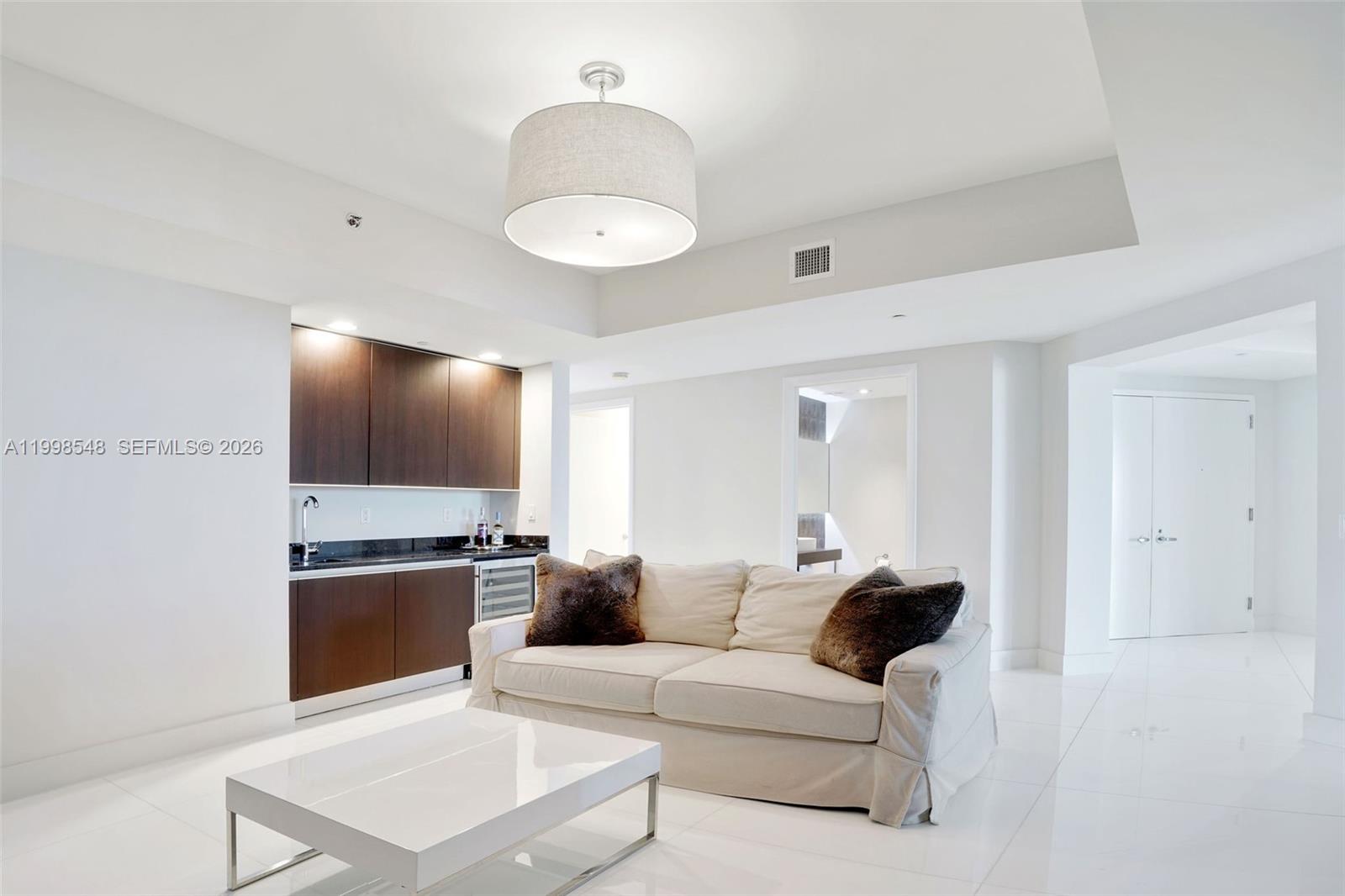 2711 HOLLYWOOD BEACH COND - Residential