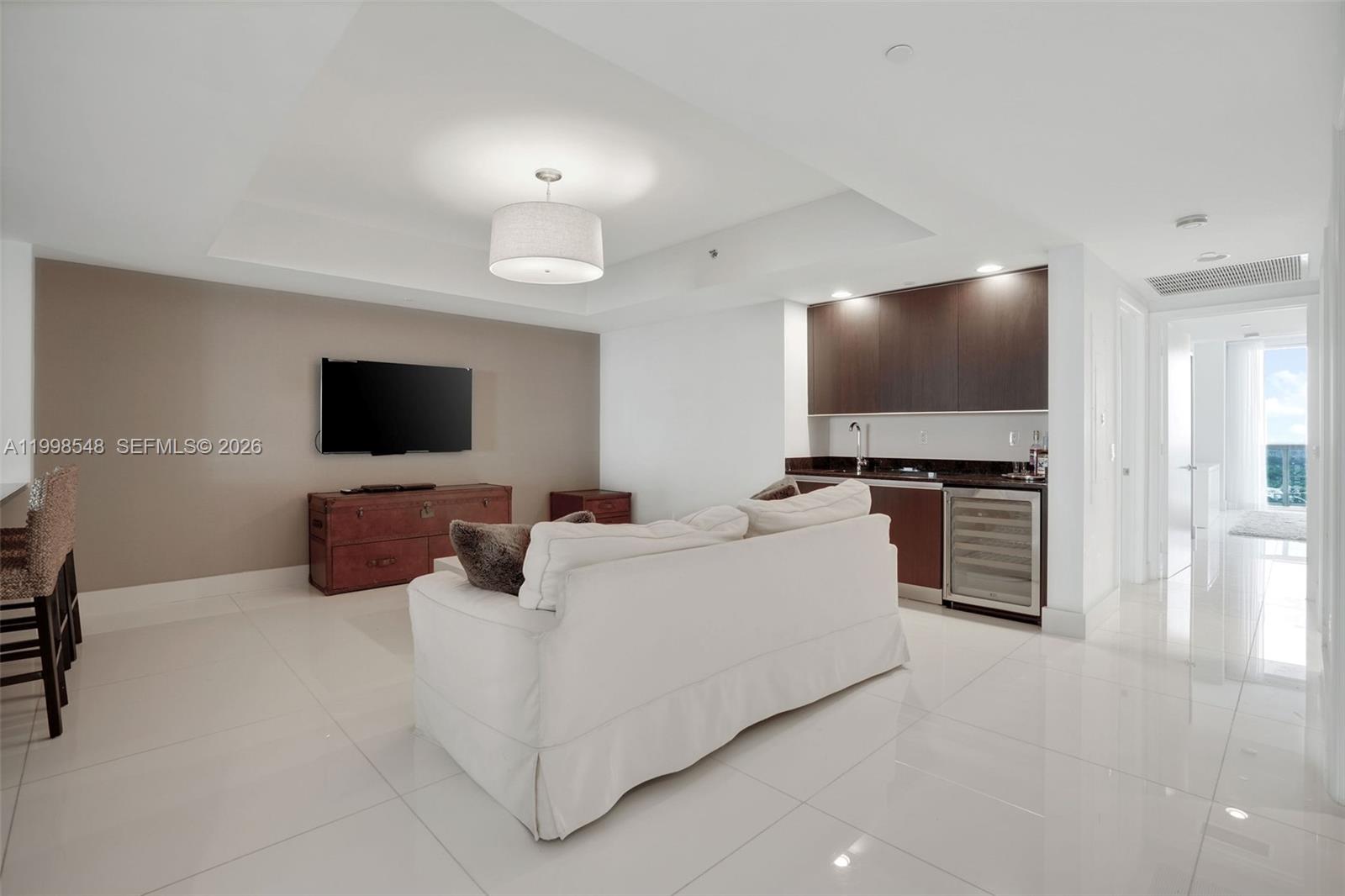 2711 HOLLYWOOD BEACH COND - Residential