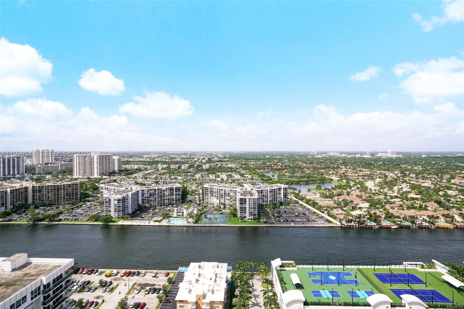 2711 HOLLYWOOD BEACH COND - Residential