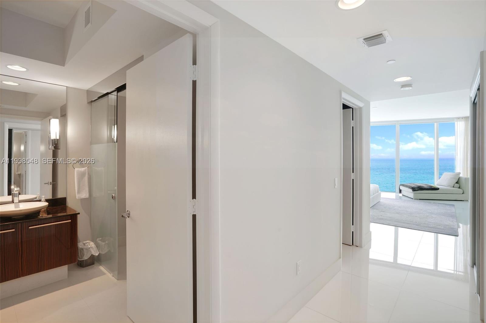 2711 HOLLYWOOD BEACH COND - Residential