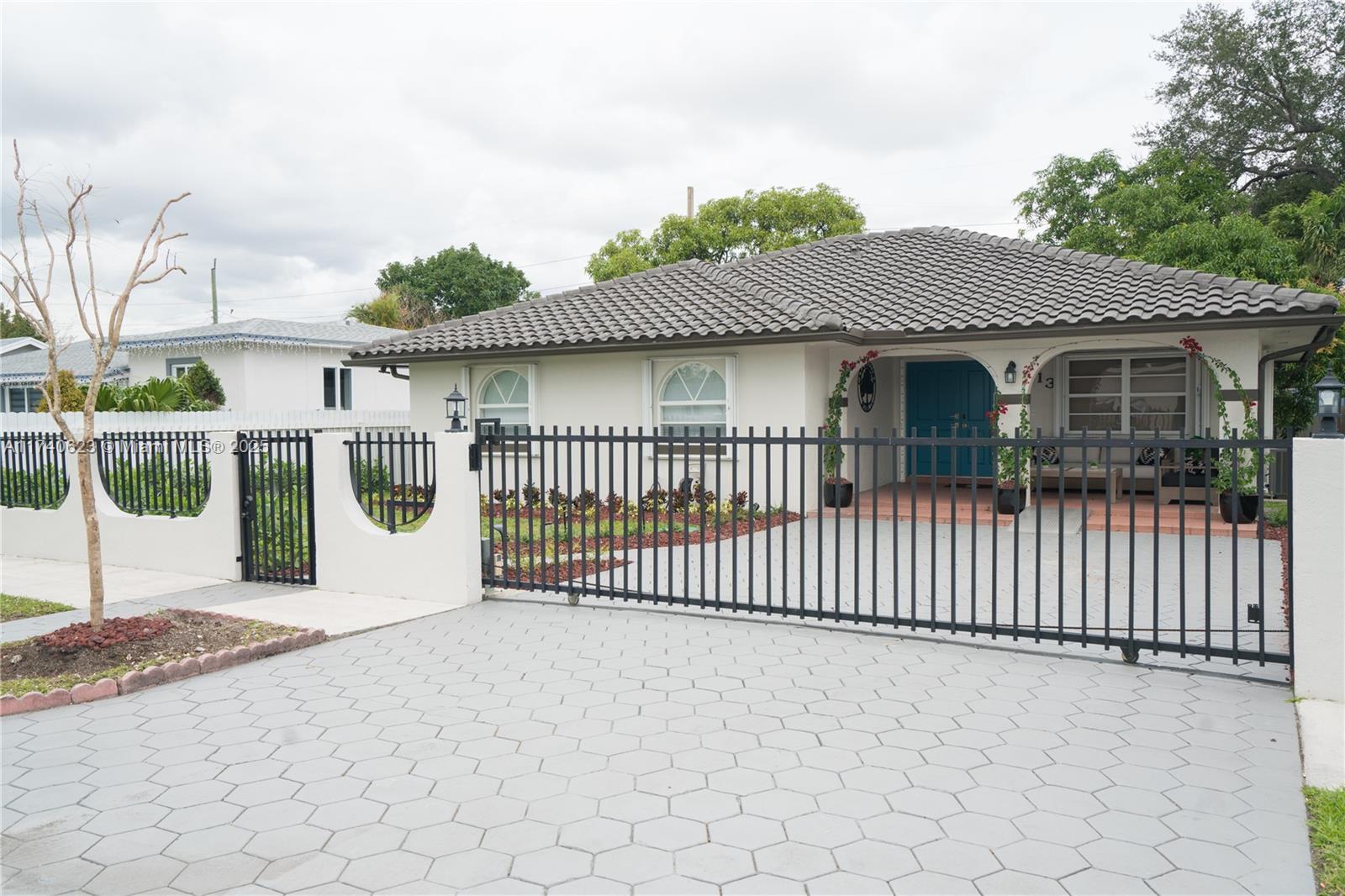 Property for Sale at Address Not Disclosed, Miami, Broward County, Florida - Bedrooms: 3 
Bathrooms: 2  - $795,000