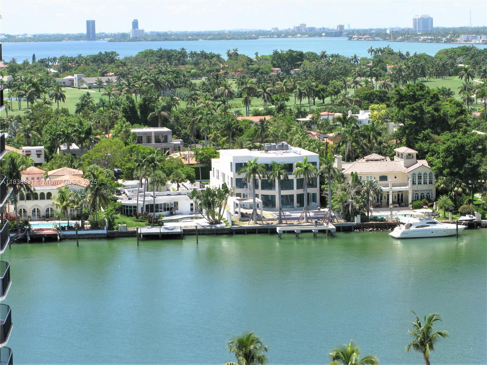 5701 Collins Ave 1107