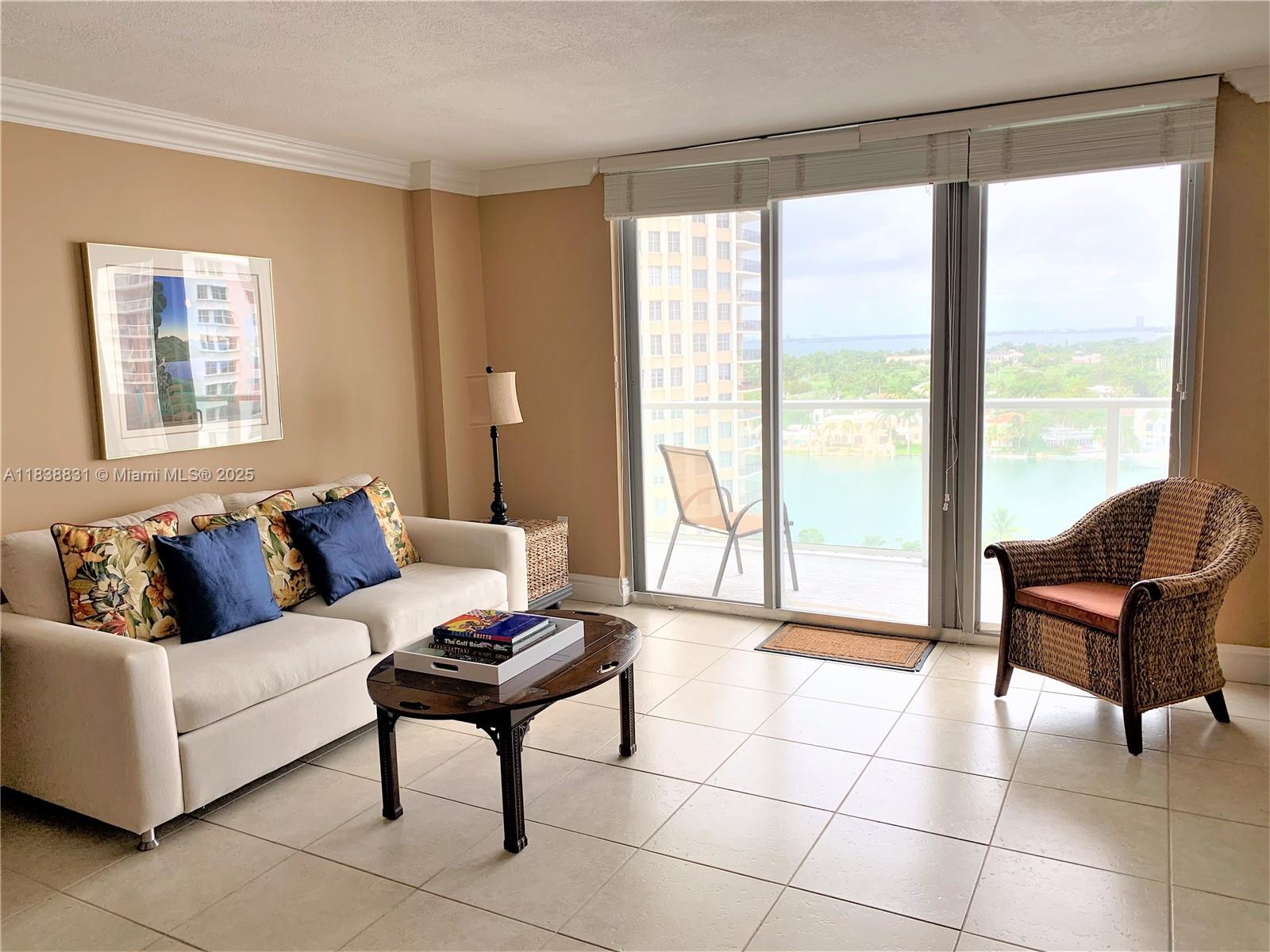 5701 Collins Ave 1107