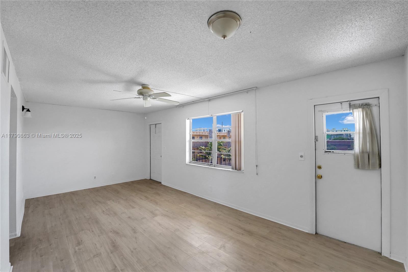 WARRENTON HOUSE CONDO - Residential