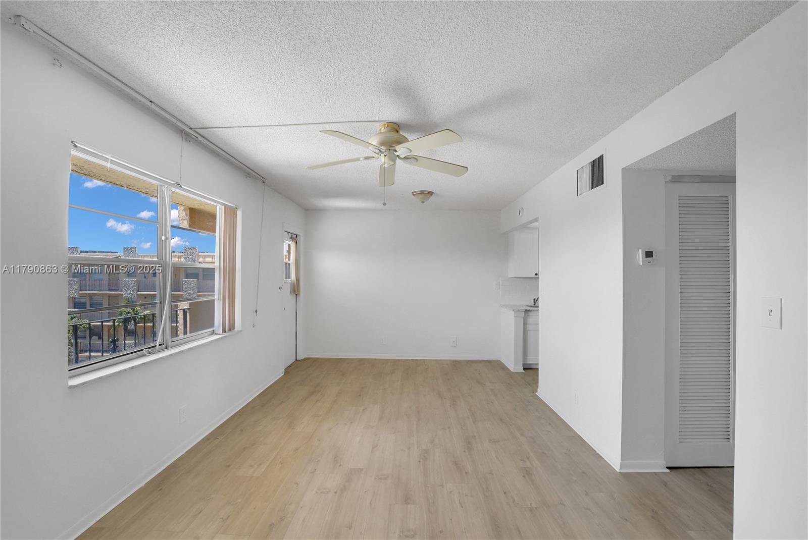 WARRENTON HOUSE CONDO - Residential