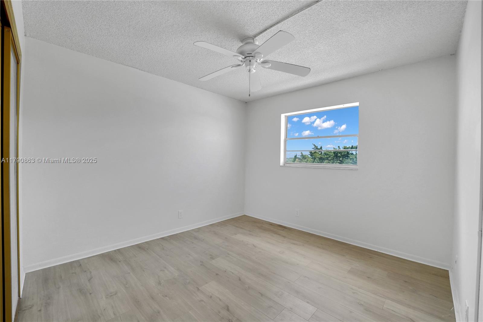 WARRENTON HOUSE CONDO - Residential