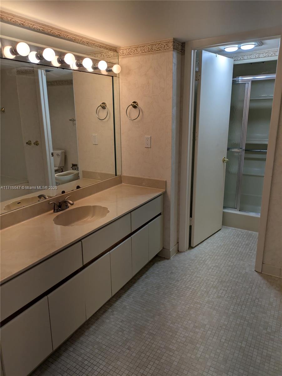 ANCHOR BAY CLUB CONDO - Residential