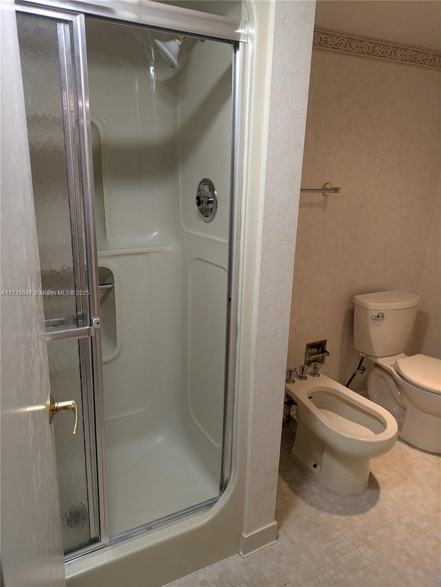 ANCHOR BAY CLUB CONDO - Residential