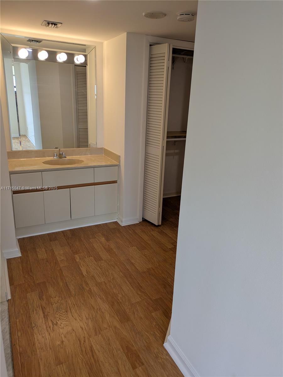 ANCHOR BAY CLUB CONDO - Residential