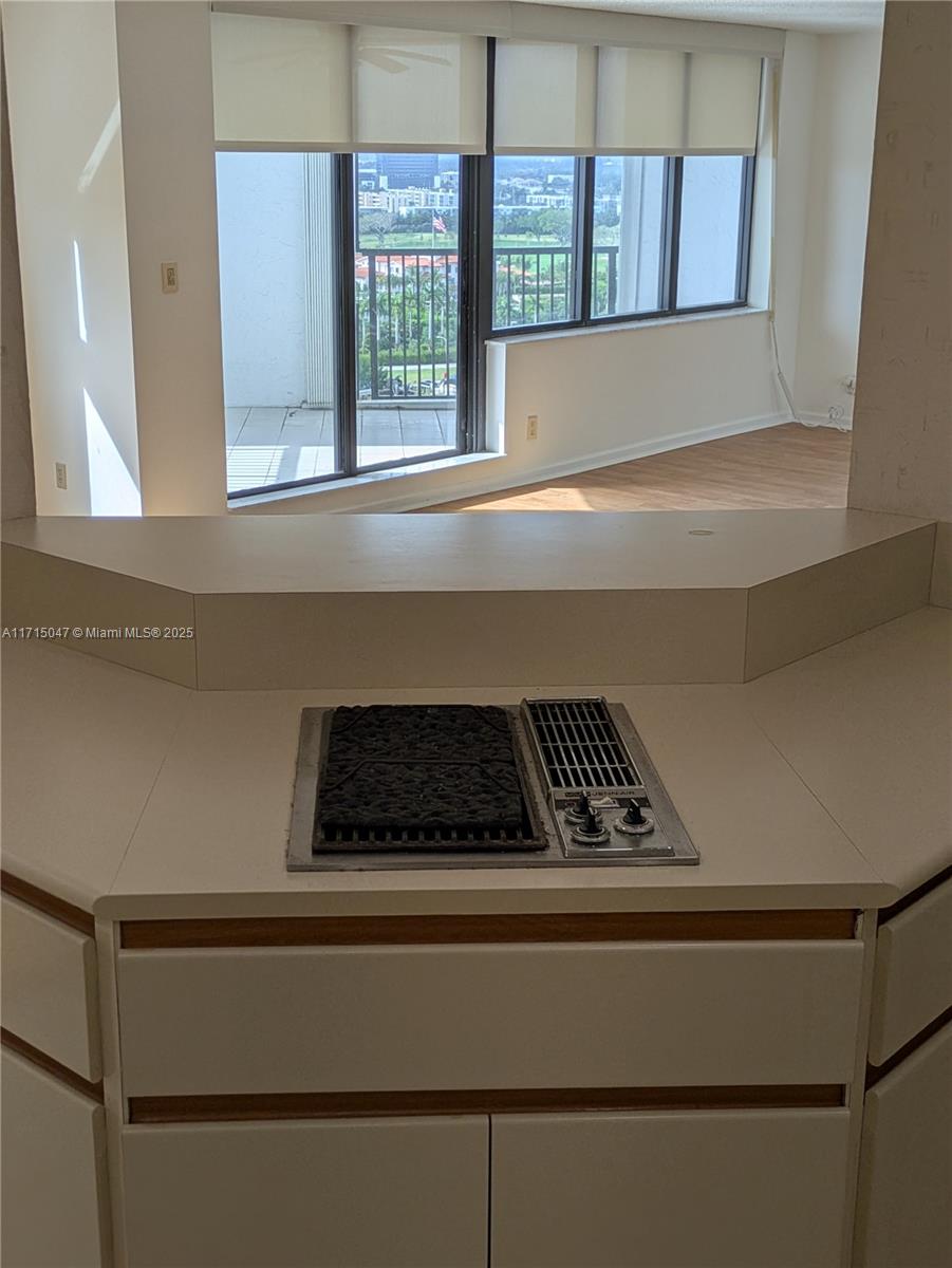 ANCHOR BAY CLUB CONDO - Residential