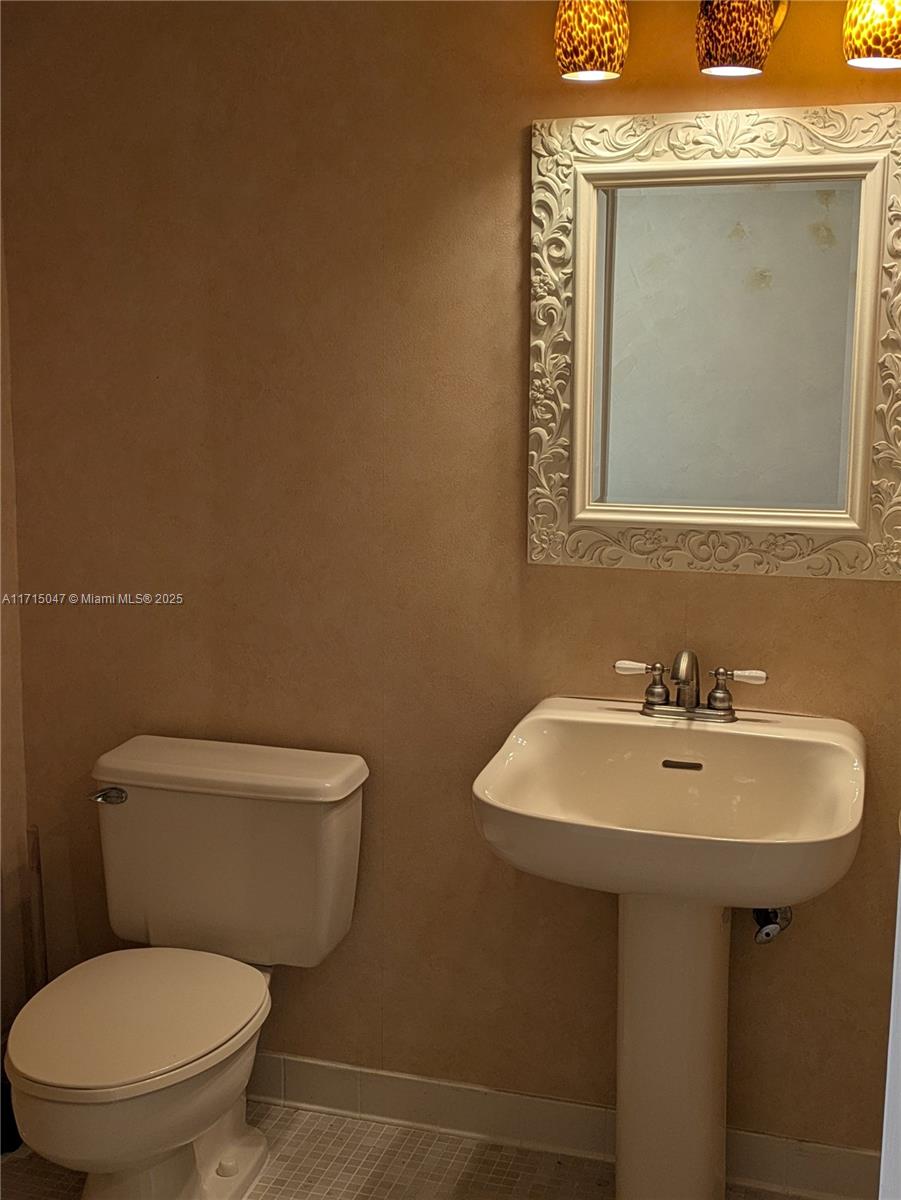 ANCHOR BAY CLUB CONDO - Residential