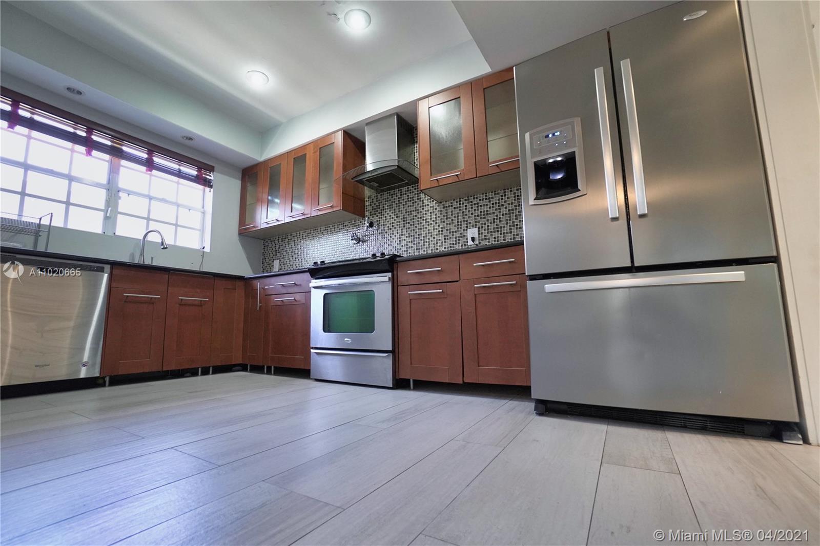 BISCAYNE POINT - Residential