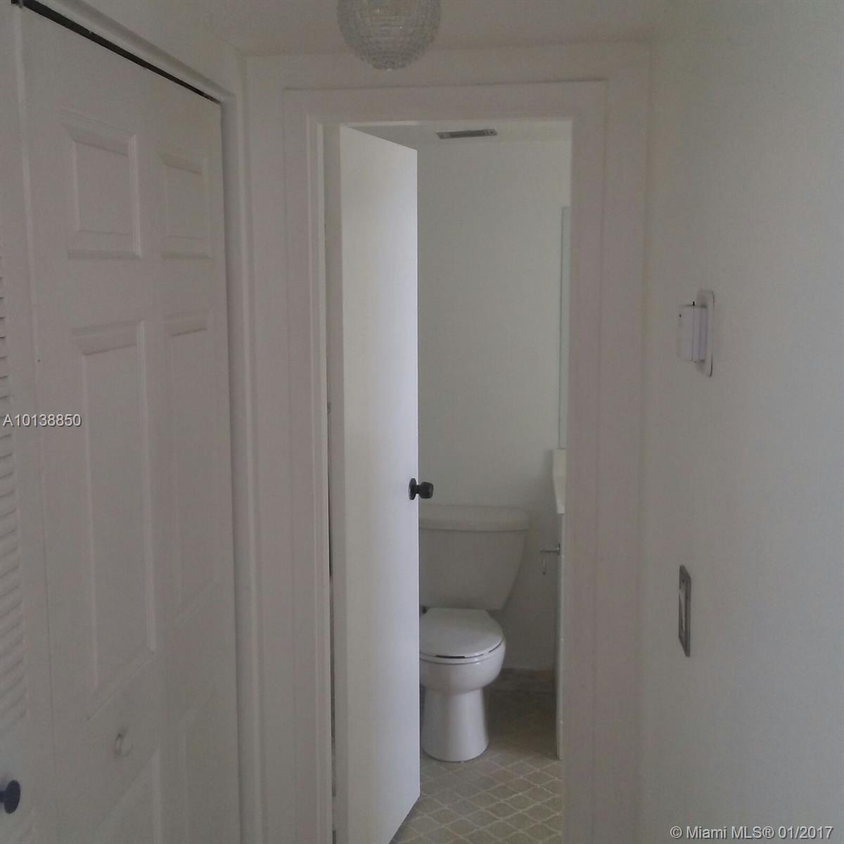 SAILBOAT CAY CONDO - Residential Lease