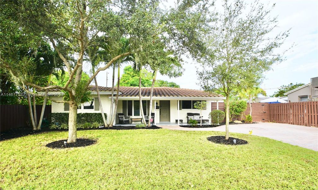 Photo of 3561 NE 13th Ave, Oakland Park, FL 33334 (MLS # A11467753)