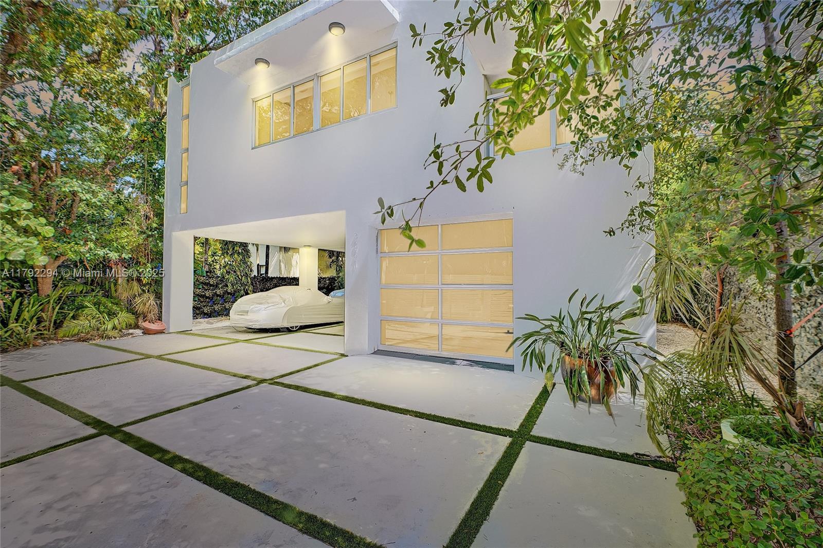 Property for Sale at 3861 Kumquat Ave, Miami, Broward County, Florida - Bedrooms: 6 
Bathrooms: 7.5  - $4,600,000