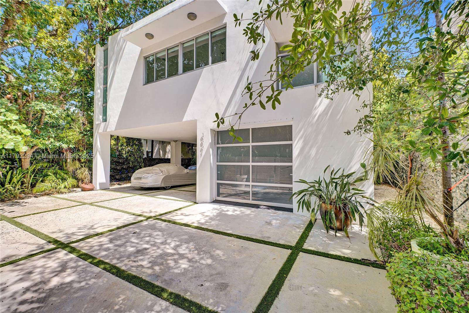 Property for Sale at 3861 Kumquat Ave, Miami, Broward County, Florida - Bedrooms: 6 
Bathrooms: 7.5  - $4,600,000