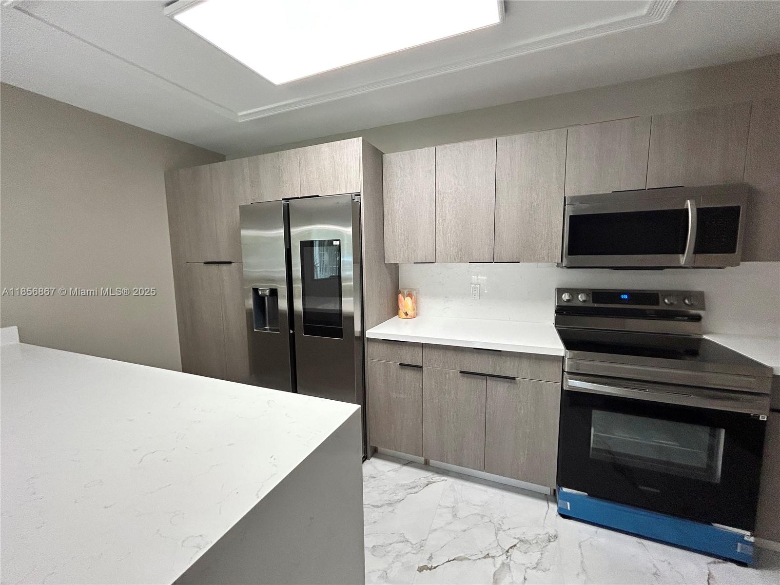 RIVER REACH CONDOMINIUM I - Residential