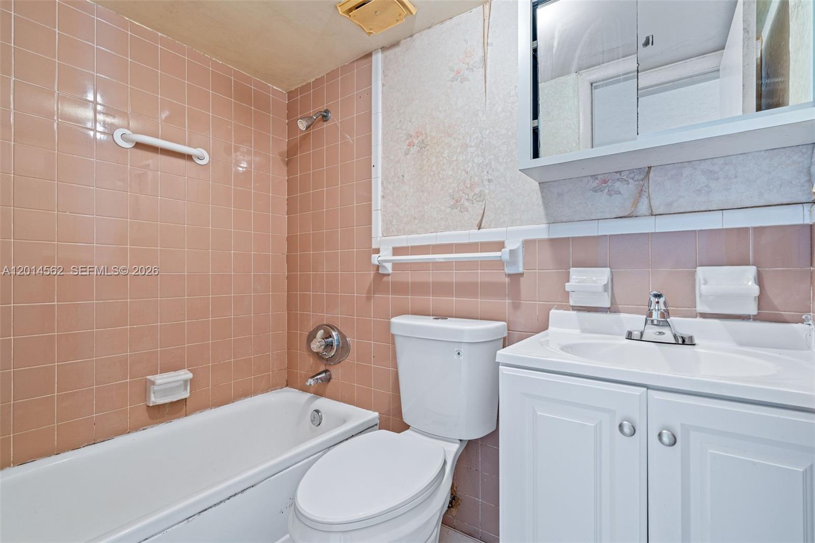 234 Antiquera Ave 3