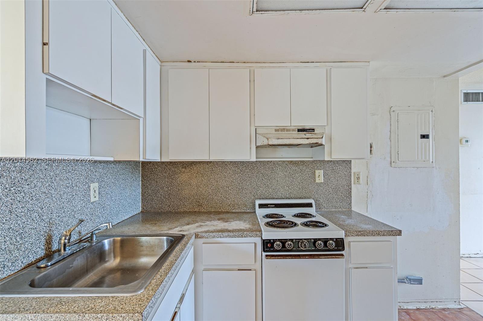 234 Antiquera Ave 3
