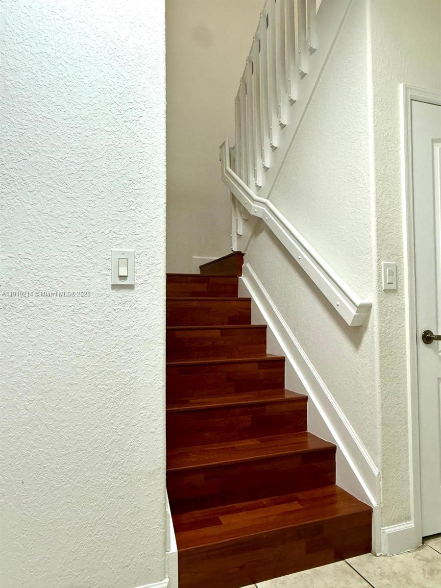 ISLANDS AT DORAL TOWNHOME - Residential Lease