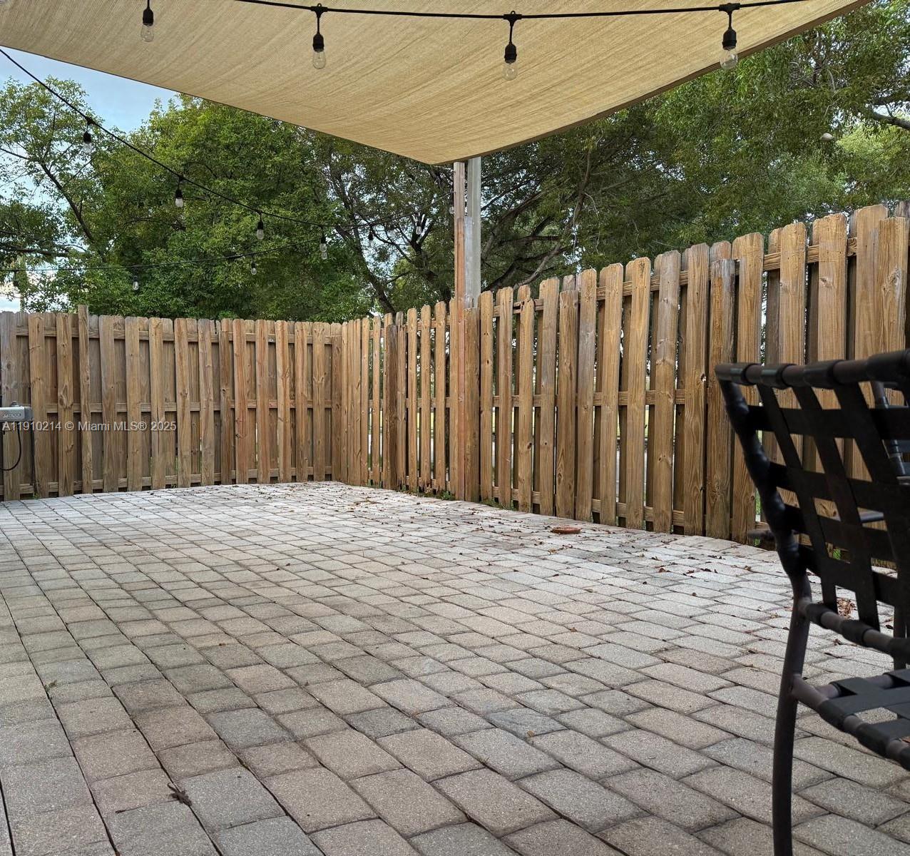 ISLANDS AT DORAL TOWNHOME - Residential Lease